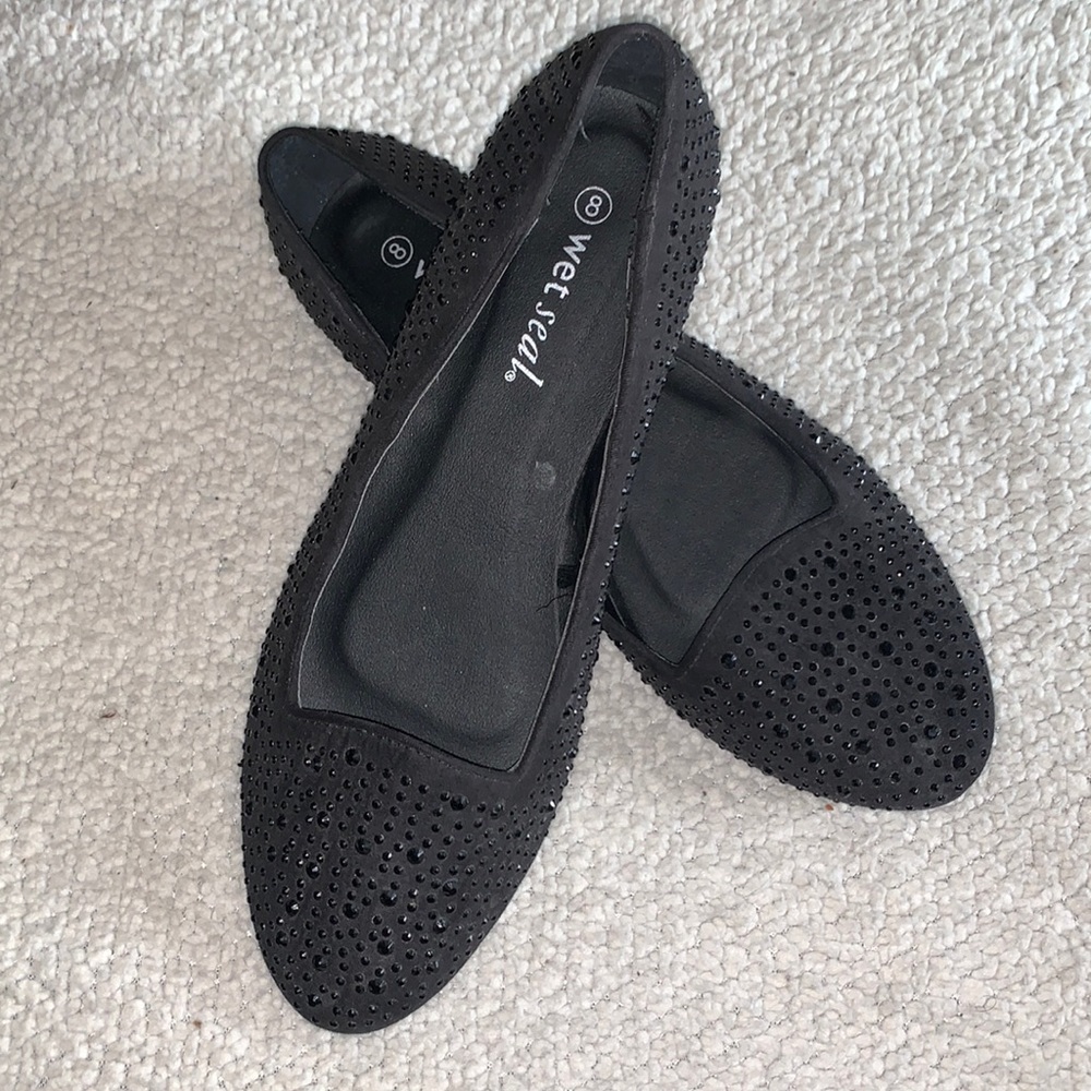 🌻2/$15🌻 Wet Seal Black Slip-ons with Sparkly Bead Accents — Size 8